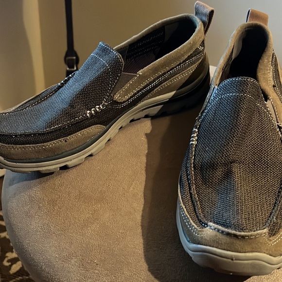 SKETCHERS Men’s Slip On Shoes - Picture 2 of 6